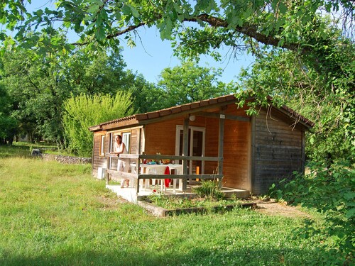 Vibrant Cottage With Covered Terrace, Near Swimming Paradise