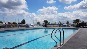 Pool - Comfortable Villa With a Dishwasher, at the Veerse Meer (Kortgene)