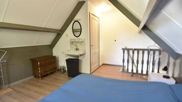 1 bedroom, individually furnished, bed sheets