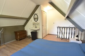 Apartment | 1 bedroom, individually furnished, bed sheets - Apartment Sint Maartensbrug Near Beach (Sint Maartensbrug)