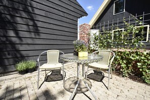 Apartment | Balcony - Apartment Sint Maartensbrug Near Beach (Sint Maartensbrug)