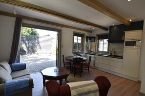 Apartment | Living room | TV - Apartment Sint Maartensbrug Near Beach (Sint Maartensbrug)