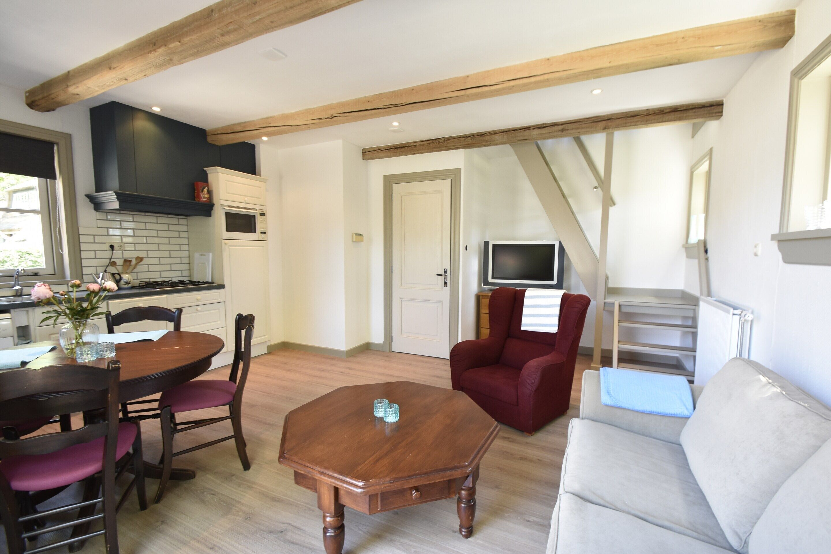 Căn hộ | Phòng khách | TV 