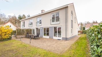Villa | Exterior