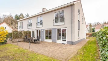 Villa | Exterior