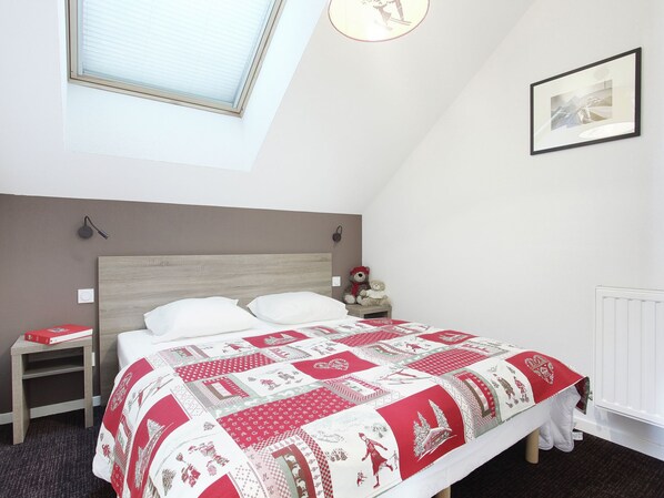 Apartment | Room amenity - Sunny Alps Apartment (La Salle-les-Alpes)