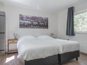 Bungalow | 2 bedrooms, individually furnished, bed sheets - Nature Retreat in Drenthe (Dwingeloo)