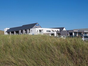 Exterior - Modern Seafront Flat (Guidel)