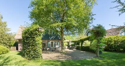Spacious Thatched Villa With Dishwasher, in a National Park