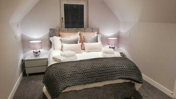 Deluxe-Apartment, eigenes Bad, eingeschränkter Meerblick