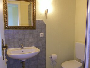 Apartment | Badezimmer | Dusche