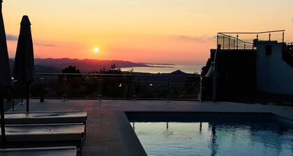 Uxurious Villa in Fréjus With Heated Pool & Panoramic View