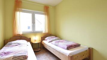House | 5 bedrooms, individually furnished