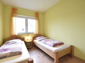 House | 5 bedrooms, individually furnished