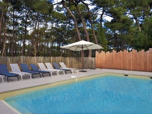 Outdoor pool - Modern Apartment in Lively Lacanau-océan (Lacanau)