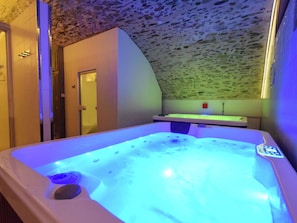 Spa - Lovely Wooden Chalet on a Beautiful Lake With a Magnificent View! (Saint-Medard-d'Excideuil)