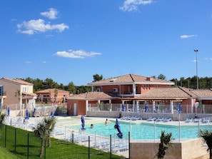 Pool - Beautiful Maisonette With Terrace in the Beautiful Provence (Cabries)