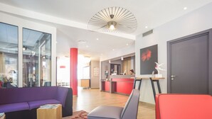 Reception - Colmar: Contemporary Apartment, 800 m From the Centre (Colmar)