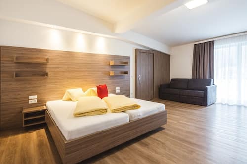 Appartement | 2 chambres, ameublement personnalisé, draps fournis