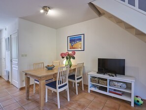 Dining - Villa in Provence With Private Pool & Tennis (Nans-les-Pins)