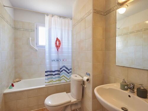Villa in Provence With Private Pool & Tennis