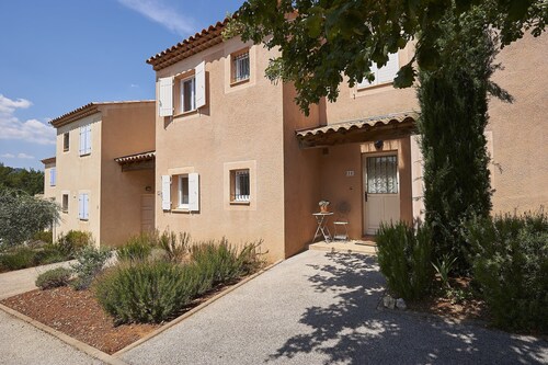 Villa in Provence With Private Pool & Tennis