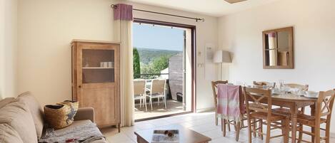 Apartment | Living room