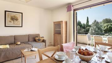 Apartment | Living room