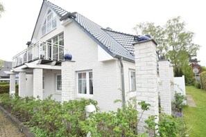 Villa | Exterior