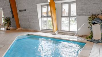 Chalet | Pool | Outdoor pool