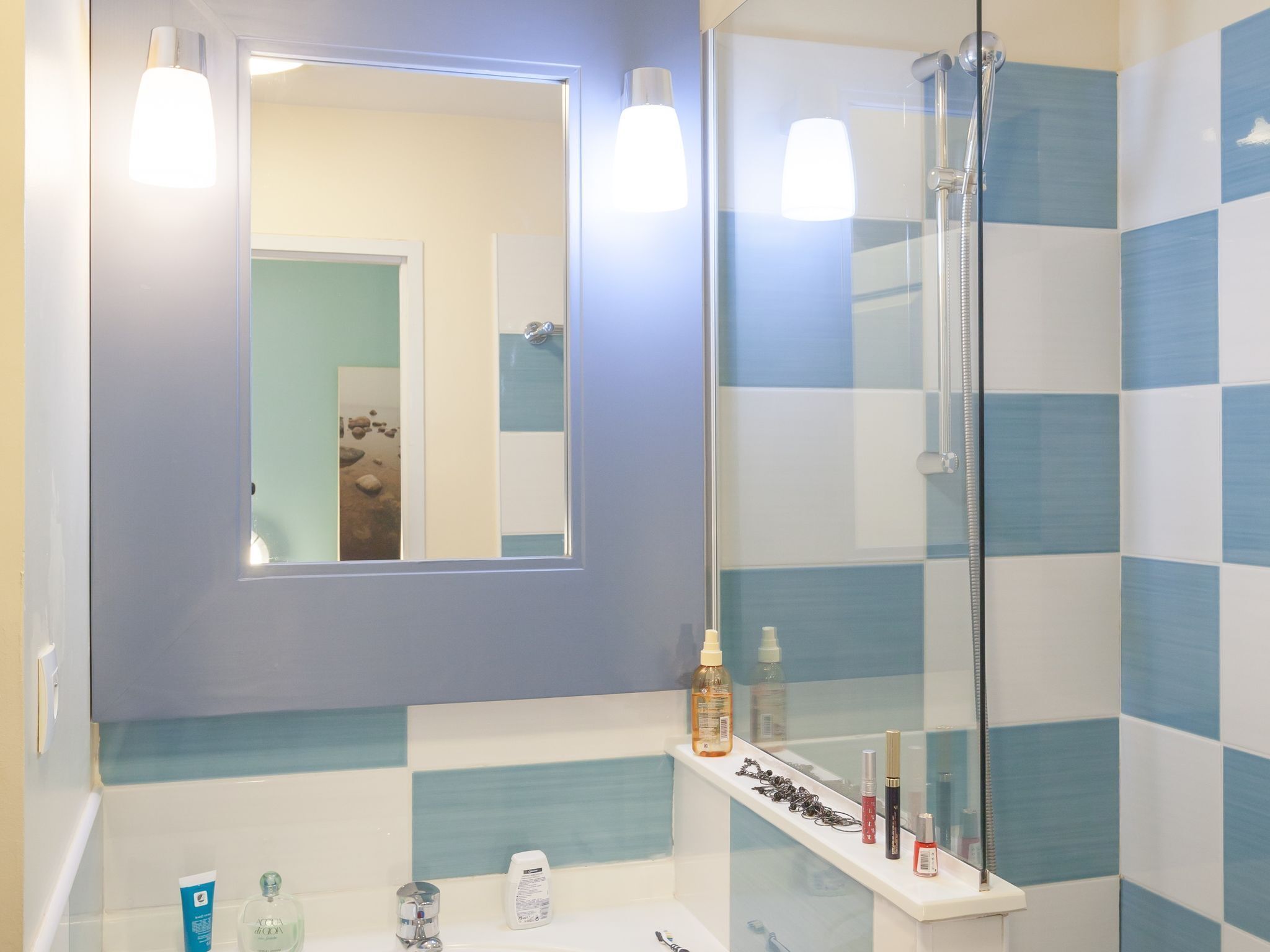 House | Bathroom | Bathtub, towels
