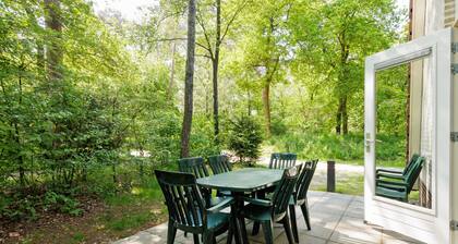 Hoenderloo Getaway With Pool