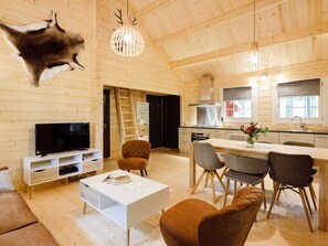 Living room - Relaxing Chalet w/ Garden (Epe)