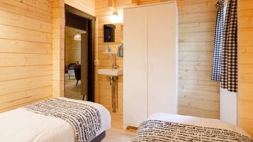 3 bedrooms, individually furnished, bed sheets