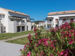 Exterior - Apartment in Corsica Near Beaches (Oletta)