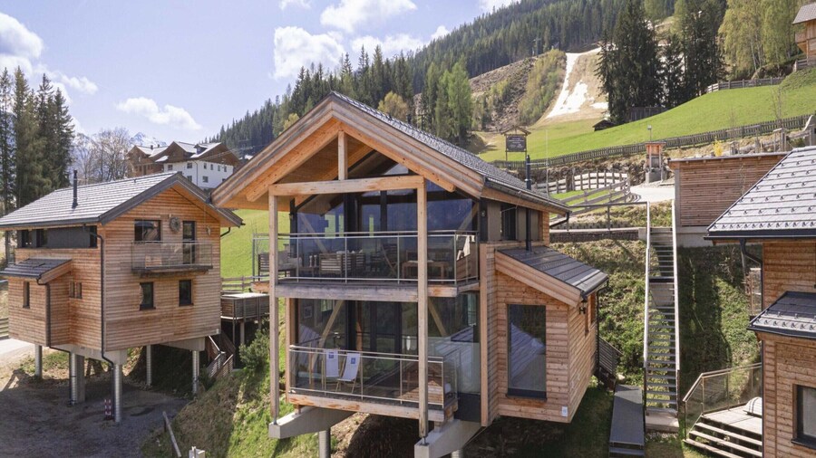 Chalet With Panoramic Sauna