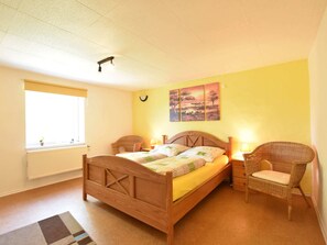 Apartment | 3 bedrooms, bed sheets