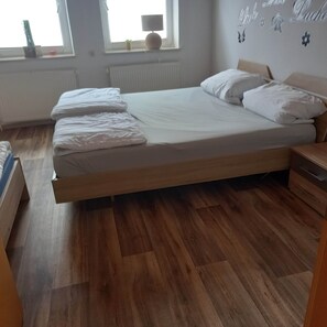 Apartment | 2 Schlafzimmer, Bügeleisen/Bügelbrett