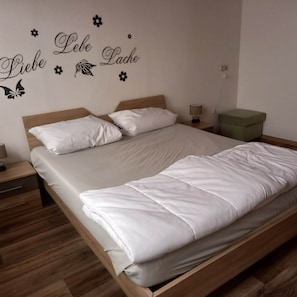 Apartment | 2 bedrooms, iron/ironing board