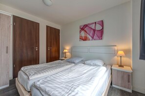3 bedrooms, individually furnished, bed sheets