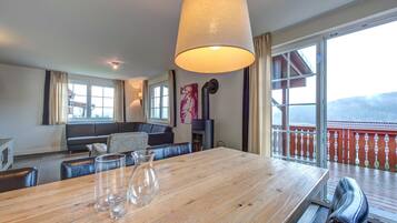 Villa | Dining