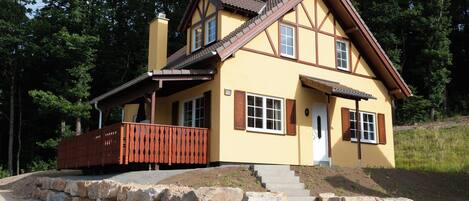 Villa | Exterior