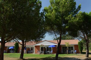 Exterior - Family-friendly Apartment (Salleles-d'Aude)