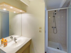 Ferienhaus | Badezimmer
