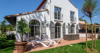 Villa in Basque Style With Garden