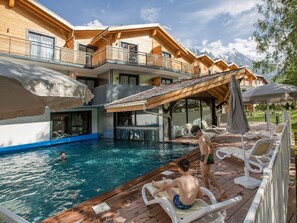 Pool - Apartment in Chamonix With Heated Pool (Chamonix-Mont-Blanc)