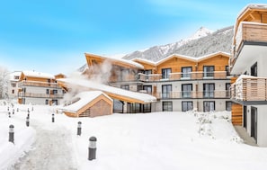 Exterior - Apartment in Chamonix With Heated Pool (Chamonix-Mont-Blanc)