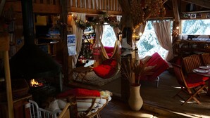 Living room - Wooden Chalet in the Alpine Commune of Taninges (Taninges)