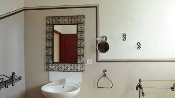House | Bathroom | Shower