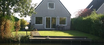 Tidy Bungalow with Dishwasher near Water